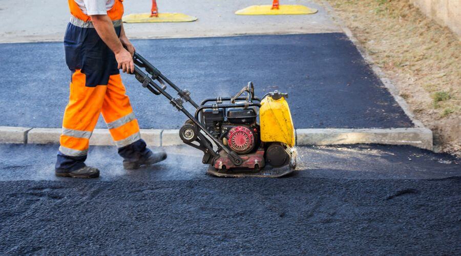 Professional gutter cleaning in York, NY